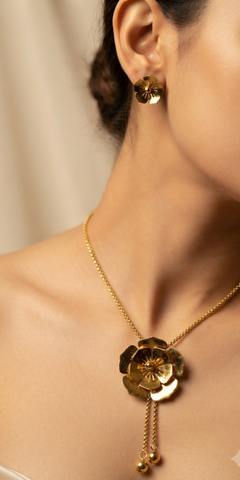 Gold Stainless Steel Floral Necklace & Earring Set – Vintage Flower Jewelry | One Size