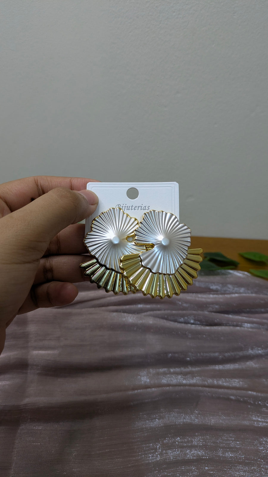 Gold & Silver Ribbed Sunflower Disc Earrings – Vintage Statement Studs | One Size