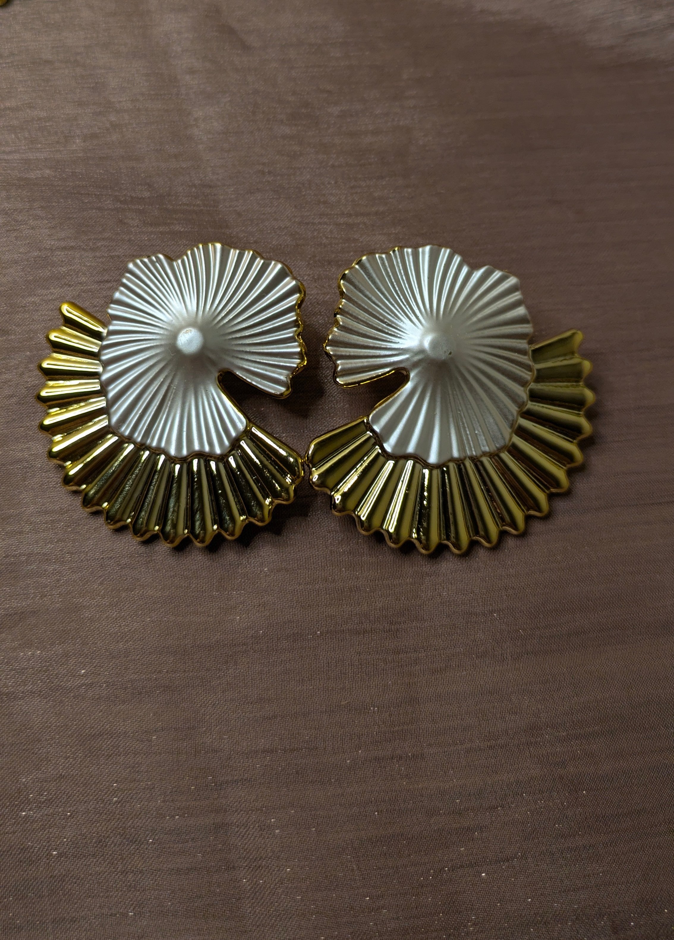 Gold & Silver Ribbed Sunflower Disc Earrings – Vintage Statement Studs | One Size
