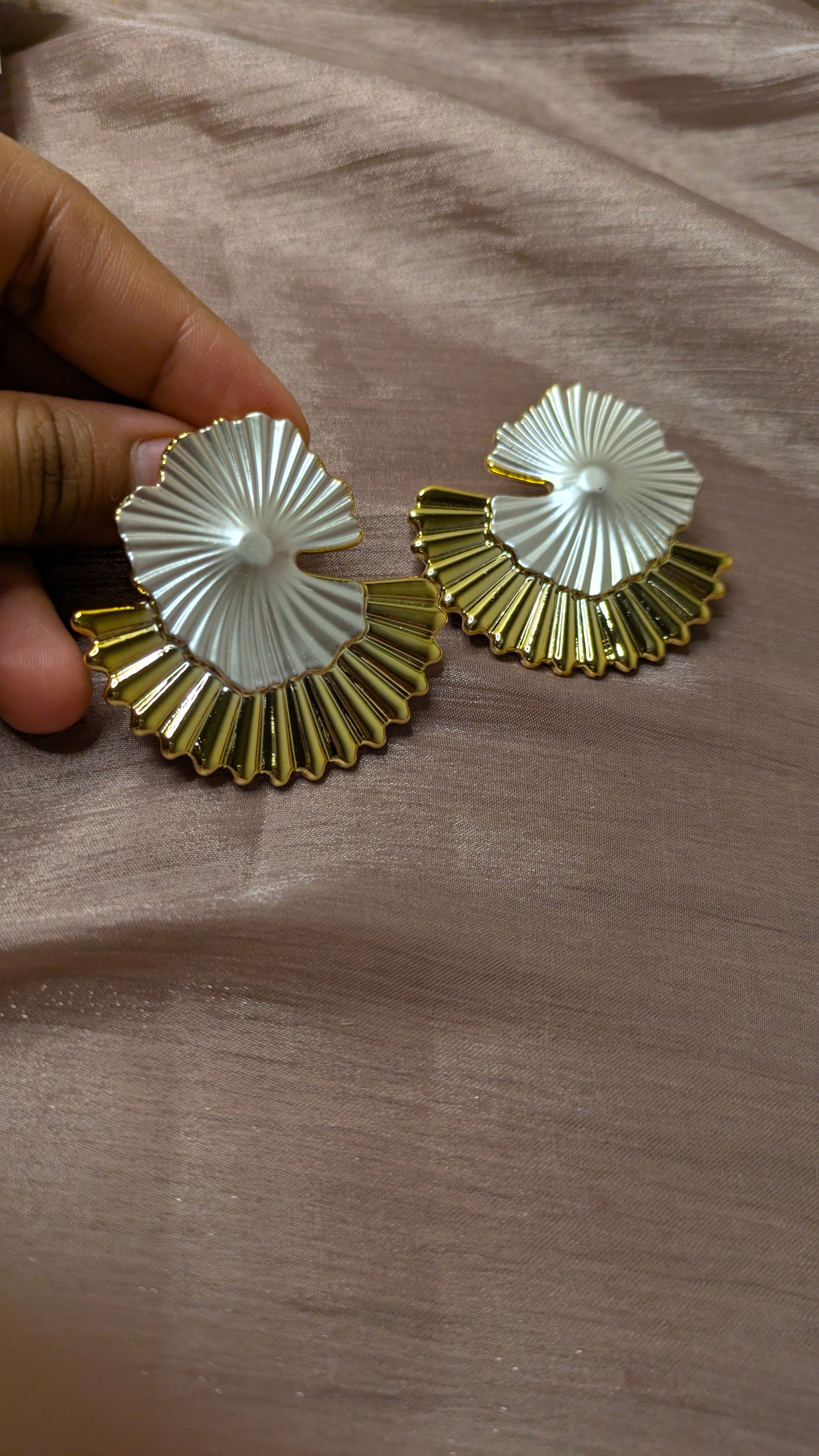 Gold & Silver Ribbed Sunflower Disc Earrings – Vintage Statement Studs | One Size