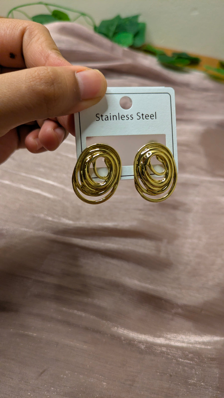 Gold Stainless Steel Oval Swirl Stud Earrings – Vintage Chunky Studs | One Size