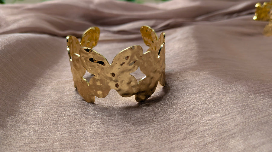 Gold Hammered Butterfly Cuff Bracelet – Vintage Statement Jewelry | One Size