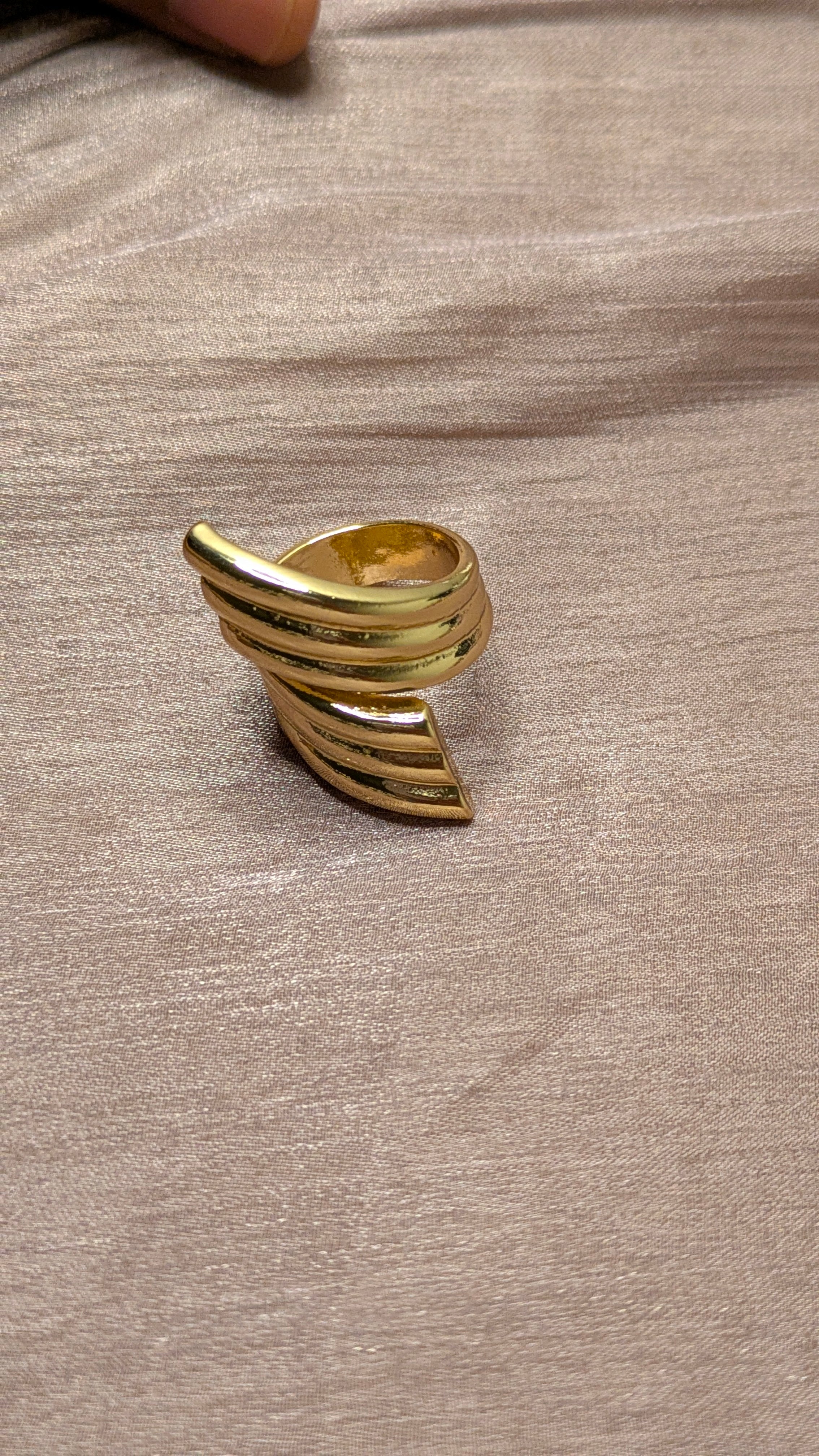 Gold Ribbed Wing Wrap Ring – Sculptural Feather Statement | One Size