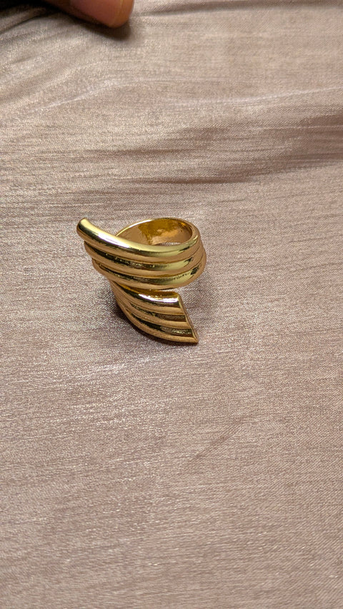Gold Ribbed Wing Wrap Ring – Sculptural Feather Statement | One Size