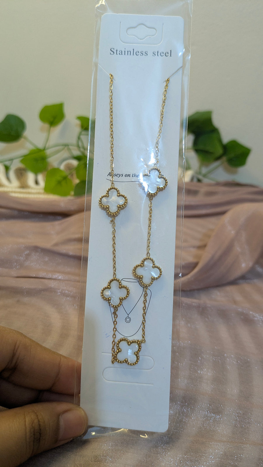 Gold Four-Leaf Clover Mother of Pearl Station Necklace – Vintage Luxury | One Size