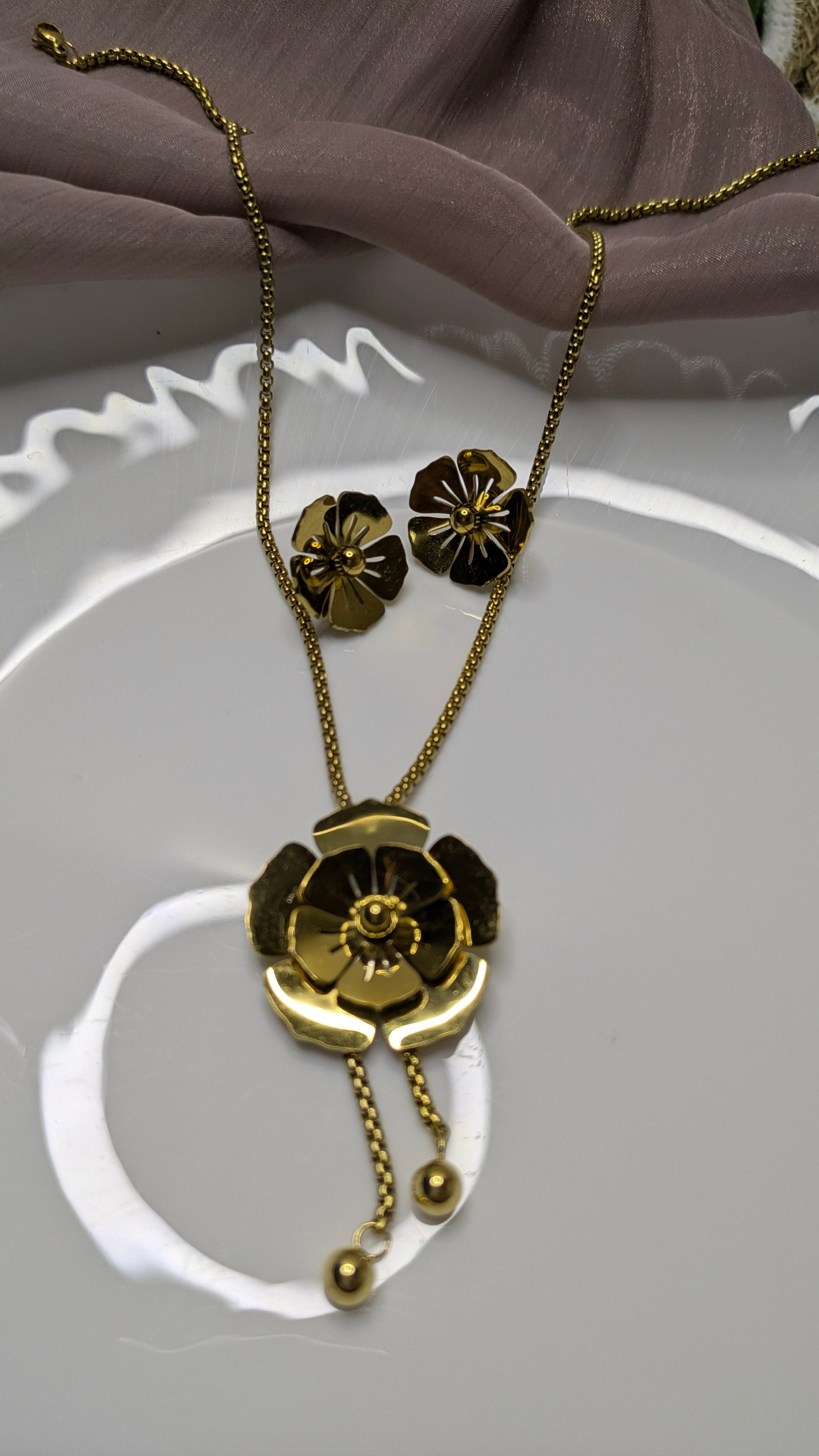 Gold Stainless Steel Floral Necklace & Earring Set – Vintage Flower Jewelry | One Size