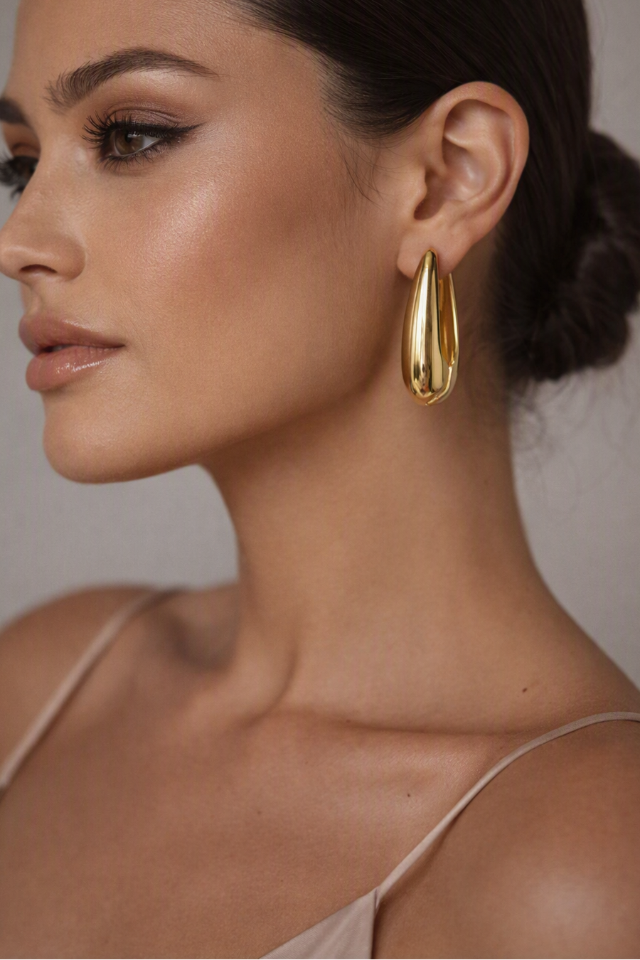 Gold Chunky Teardrop Drop Earrings – Puffy Dome Statement Jewelry | One Size