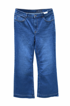 Women's High-Rise Wide Leg Stretch Denim Jeans | Medium Blue Wash